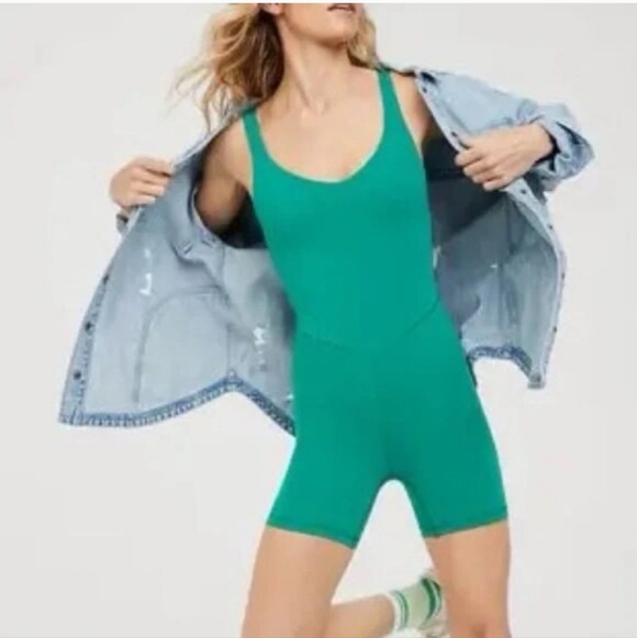 OFFLINE By Aerie Real Me Low Key 5" Romper Size Large - Picture 1 of 5